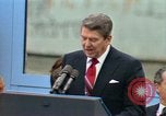 Standbild Ronald Reagan Tear Down This Wall Berlin Deutschland, 1987, aus Sekunde 58 historischem Filmmaterial Videoclip 65675028311