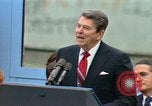 Standbild Ronald Reagan Tear Down This Wall Berlin Deutschland, 1987, aus Sekunde 59 historischem Filmmaterial Videoclip 65675028311