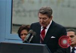 Image Ronald Reagan parlant Berlin Allemagne, 1987, de la seconde 9 séquences d'archives historiques vidéo 65675028313