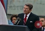 Image Ronald Reagan parlant Berlin Allemagne, 1987, de la seconde 19 séquences d'archives historiques vidéo 65675028313
