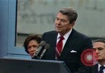 Image Ronald Reagan parlant Berlin Allemagne, 1987, de la seconde 22 séquences d'archives historiques vidéo 65675028313