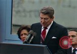 Image Ronald Reagan parlant Berlin Allemagne, 1987, de la seconde 23 séquences d'archives historiques vidéo 65675028313