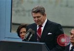 Image Ronald Reagan parlant Berlin Allemagne, 1987, de la seconde 31 séquences d'archives historiques vidéo 65675028313
