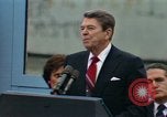 Image Ronald Reagan parlant Berlin Allemagne, 1987, de la seconde 36 séquences d'archives historiques vidéo 65675028313