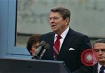 Image Ronald Reagan parlant Berlin Allemagne, 1987, de la seconde 37 séquences d'archives historiques vidéo 65675028313