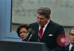 Image Ronald Reagan parlant Berlin Allemagne, 1987, de la seconde 42 séquences d'archives historiques vidéo 65675028313