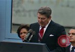 Image Ronald Reagan parlant Berlin Allemagne, 1987, de la seconde 43 séquences d'archives historiques vidéo 65675028313