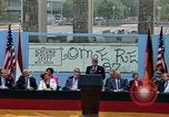 Image Ronald Reagan parlant Berlin Allemagne, 1987, de la seconde 56 séquences d'archives historiques vidéo 65675028313