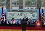 Image Ronald Reagan parlant Berlin Allemagne, 1987, de la seconde 59 séquences d'archives historiques vidéo 65675028313