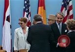 Image Ronald Reagan Berlin Allemagne, 1987, de la seconde 42 séquences d'archives historiques vidéo 65675028315