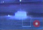 Standbild Desert Storm Bombardierung Kuwait, 1991, aus Sekunde 11 historischem Filmmaterial Videoclip 65675028318