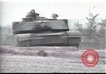 Standbild Desert Storm Bombardierung Kuwait, 1991, aus Sekunde 15 historischem Filmmaterial Videoclip 65675028318