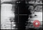 Standbild Desert Storm Bombardierung Kuwait, 1991, aus Sekunde 25 historischem Filmmaterial Videoclip 65675028318