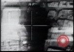 Standbild Desert Storm Bombardierung Kuwait, 1991, aus Sekunde 27 historischem Filmmaterial Videoclip 65675028318