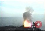 Standbild Desert Storm Bombardierung Kuwait, 1991, aus Sekunde 30 historischem Filmmaterial Videoclip 65675028318