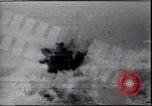 Standbild Desert Storm Bombardierung Kuwait, 1991, aus Sekunde 48 historischem Filmmaterial Videoclip 65675028318