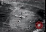 Standbild Desert Storm Bombardierung Kuwait, 1991, aus Sekunde 58 historischem Filmmaterial Videoclip 65675028318
