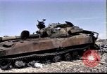 Standbild Highway des Todes Kuwait, 1991, aus Sekunde 16 historischem Filmmaterial Videoclip 65675028326