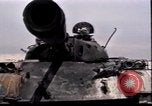 Standbild Highway des Todes Kuwait, 1991, aus Sekunde 19 historischem Filmmaterial Videoclip 65675028326
