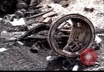 Standbild Highway des Todes Kuwait, 1991, aus Sekunde 23 historischem Filmmaterial Videoclip 65675028326