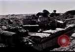 Standbild Highway des Todes Kuwait, 1991, aus Sekunde 32 historischem Filmmaterial Videoclip 65675028326