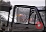 Standbild Highway des Todes Kuwait, 1991, aus Sekunde 41 historischem Filmmaterial Videoclip 65675028326