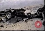 Standbild Highway des Todes Kuwait, 1991, aus Sekunde 45 historischem Filmmaterial Videoclip 65675028326