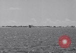 Image US Navy élève pilote effectue le premier vol en solo dans N3N seaplane Pensacola Florida USA, 1938, de la seconde 54 séquences d'archives historiques vidéo 65675028329