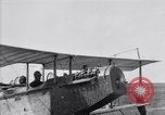 Standbild US Army das fliegende Personal Zug in Joh-4 Jenny Flugzeuge United States USA, 1917, aus Sekunde 1 historischem Filmmaterial Videoclip 65675028344