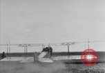 Standbild US Army das fliegende Personal Zug in Joh-4 Jenny Flugzeuge United States USA, 1917, aus Sekunde 11 historischem Filmmaterial Videoclip 65675028344