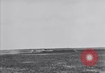 Standbild US Army das fliegende Personal Zug in Joh-4 Jenny Flugzeuge United States USA, 1917, aus Sekunde 28 historischem Filmmaterial Videoclip 65675028344
