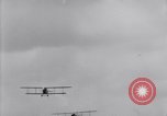 Standbild US Army das fliegende Personal Zug in Joh-4 Jenny Flugzeuge United States USA, 1917, aus Sekunde 48 historischem Filmmaterial Videoclip 65675028344