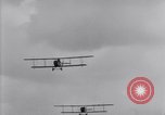 Standbild US Army das fliegende Personal Zug in Joh-4 Jenny Flugzeuge United States USA, 1917, aus Sekunde 50 historischem Filmmaterial Videoclip 65675028344