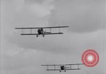Standbild US Army das fliegende Personal Zug in Joh-4 Jenny Flugzeuge United States USA, 1917, aus Sekunde 51 historischem Filmmaterial Videoclip 65675028344