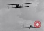 Standbild US Army das fliegende Personal Zug in Joh-4 Jenny Flugzeuge United States USA, 1917, aus Sekunde 52 historischem Filmmaterial Videoclip 65675028344