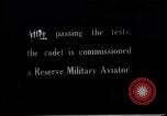 Standbild US Army Ersten Weltkrieg aviator Ausbildung Graduierung United States USA, 1917, aus Sekunde 1 historischem Filmmaterial Videoclip 65675028346