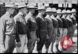 Standbild US Army Ersten Weltkrieg aviator Ausbildung Graduierung United States USA, 1917, aus Sekunde 7 historischem Filmmaterial Videoclip 65675028346