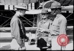 Standbild US Army Ersten Weltkrieg aviator Ausbildung Graduierung United States USA, 1917, aus Sekunde 19 historischem Filmmaterial Videoclip 65675028346
