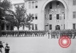 Standbild US Army Ersten Weltkrieg aviator Ausbildung Graduierung United States USA, 1917, aus Sekunde 30 historischem Filmmaterial Videoclip 65675028346