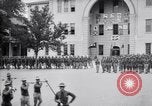 Standbild US Army Ersten Weltkrieg aviator Ausbildung Graduierung United States USA, 1917, aus Sekunde 31 historischem Filmmaterial Videoclip 65675028346