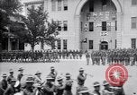 Standbild US Army Ersten Weltkrieg aviator Ausbildung Graduierung United States USA, 1917, aus Sekunde 34 historischem Filmmaterial Videoclip 65675028346