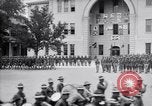 Standbild US Army Ersten Weltkrieg aviator Ausbildung Graduierung United States USA, 1917, aus Sekunde 35 historischem Filmmaterial Videoclip 65675028346