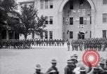 Standbild US Army Ersten Weltkrieg aviator Ausbildung Graduierung United States USA, 1917, aus Sekunde 36 historischem Filmmaterial Videoclip 65675028346