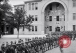 Standbild US Army Ersten Weltkrieg aviator Ausbildung Graduierung United States USA, 1917, aus Sekunde 44 historischem Filmmaterial Videoclip 65675028346
