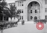 Standbild US Army Ersten Weltkrieg aviator Ausbildung Graduierung United States USA, 1917, aus Sekunde 52 historischem Filmmaterial Videoclip 65675028346