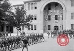 Standbild US Army Ersten Weltkrieg aviator Ausbildung Graduierung United States USA, 1917, aus Sekunde 54 historischem Filmmaterial Videoclip 65675028346