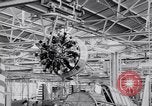 Image Vultee Aircraft usine United States USA, 1942, de la seconde 27 séquences d'archives historiques vidéo 65675028351