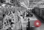Image Vultee Aircraft usine United States USA, 1942, de la seconde 15 séquences d'archives historiques vidéo 65675028352