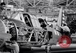 Image Vultee Aircraft usine United States USA, 1942, de la seconde 24 séquences d'archives historiques vidéo 65675028353