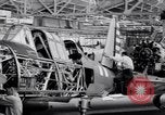 Image Vultee Aircraft usine United States USA, 1942, de la seconde 25 séquences d'archives historiques vidéo 65675028353